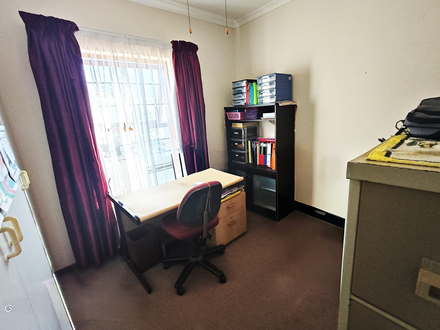 3 Bedroom Property for Sale in Onverwacht Western Cape